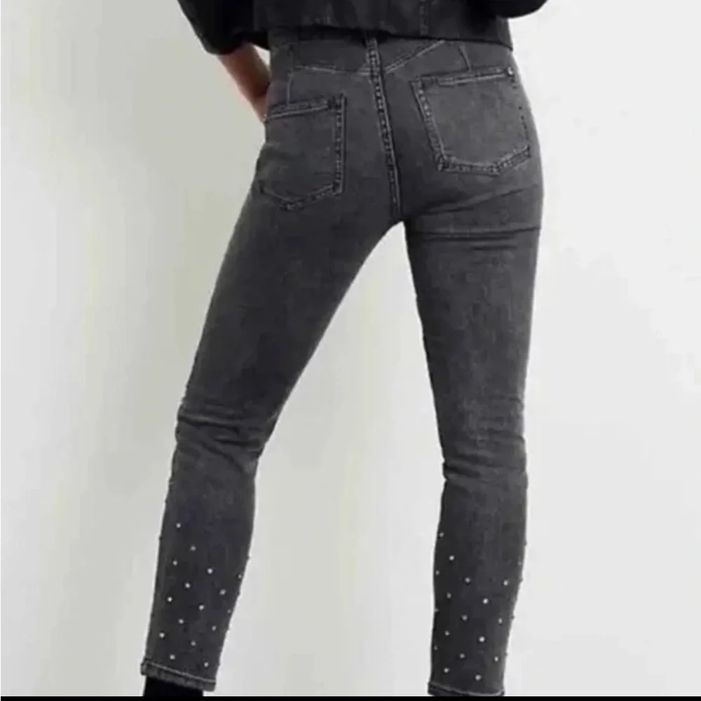 NWT Pilcro for Anthropologie Studded Ultra High Rise Jeans Size 28